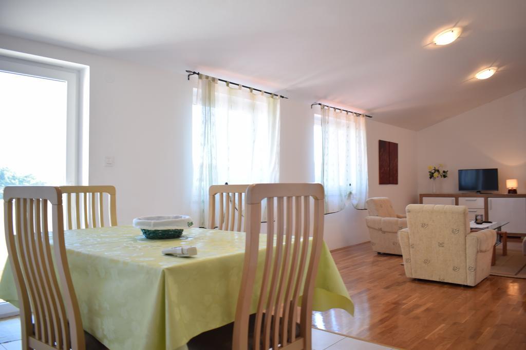 Apartments Blue Dream Malinska Εξωτερικό φωτογραφία