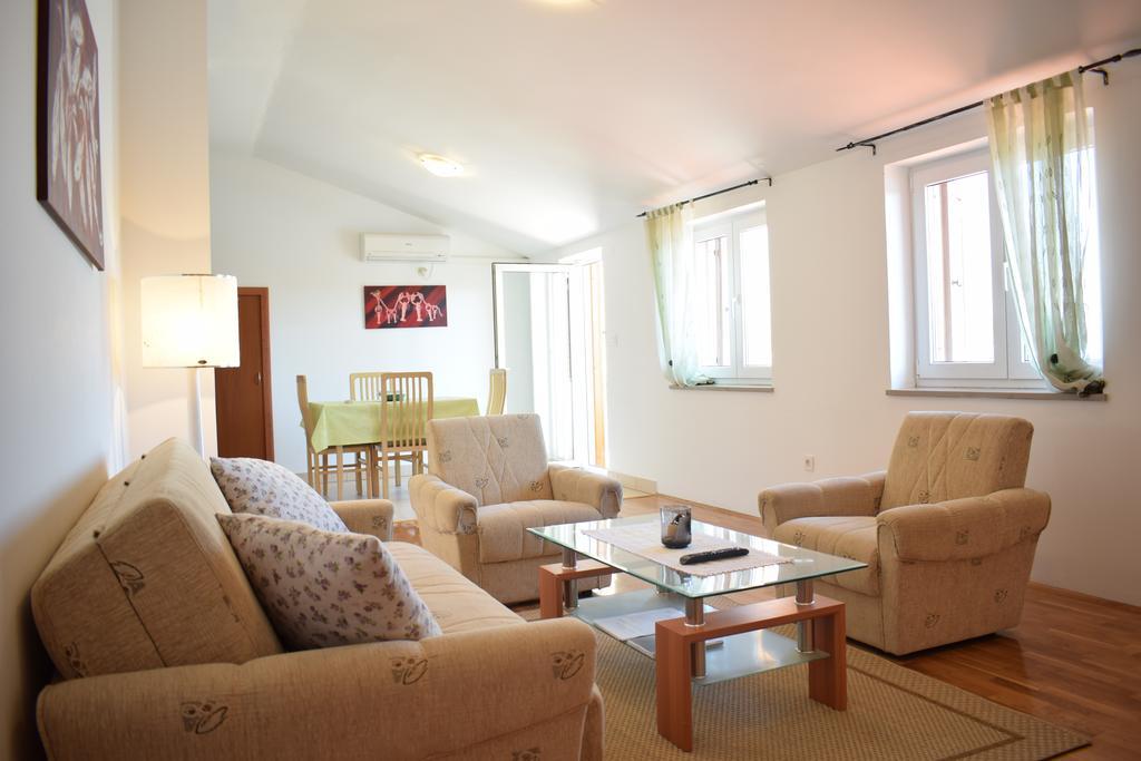 Apartments Blue Dream Malinska Εξωτερικό φωτογραφία